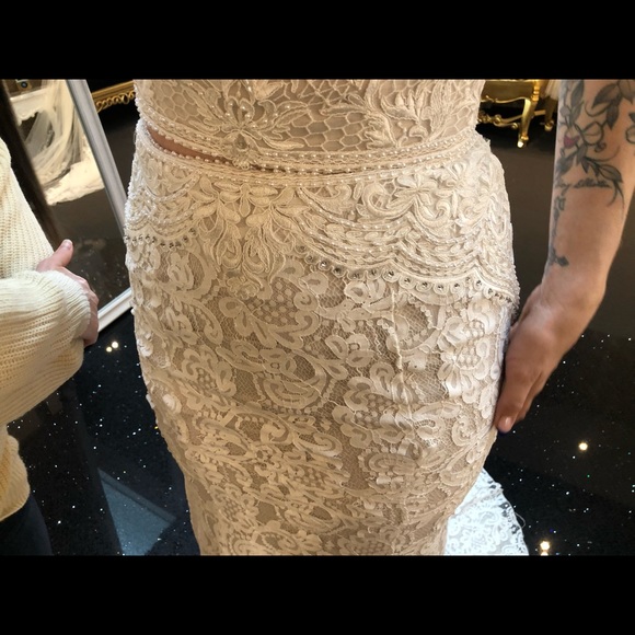 Two piece wedding dress. BRAND NEW. NEVER WORN. READY TO WEAR. - Picture 8 of 8
